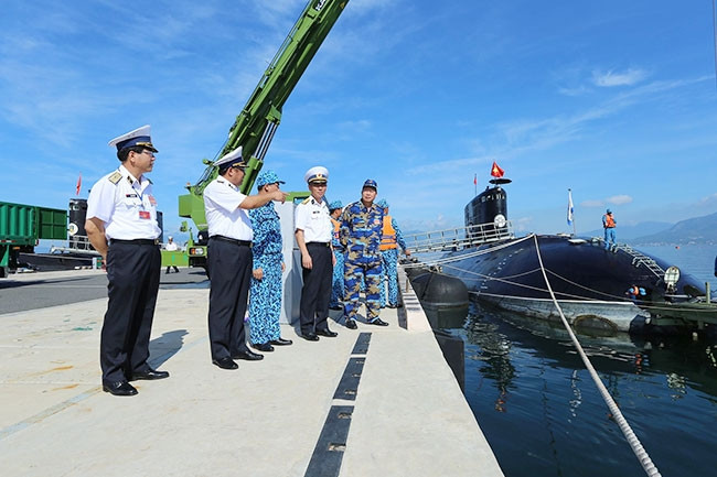 Lãnh đạo Bộ Tư lệnh Quân chủng Hải quân kiểm tra công tác huấn luyện tại Lữ đoàn Tàu ngầm 189.