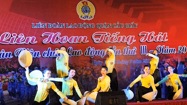 Tổ chức công đoàn thường xuyên quan tâm đời sống tinh thần cho người lao động. Ảnh: HẢI NGUYỄN