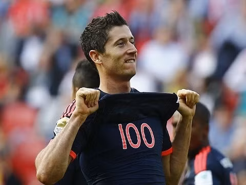 R. Lewandowski, chân sút xuất sắc của CLB Bayern Munich.