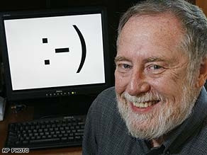 Giáo sư Scott E. Fahlman là người đầu tiên sử dụng biểu tượng mặt cười.