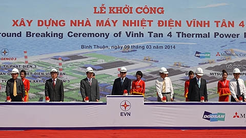 Phó Thủ tướng Chính phủ Hoàng Trung Hải bấm nút khởi công công trình.