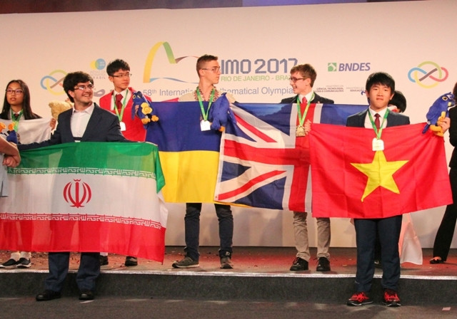 Hoàng Hữu Quốc Huy nhận Huy chương vàng với số điểm cao nhất.