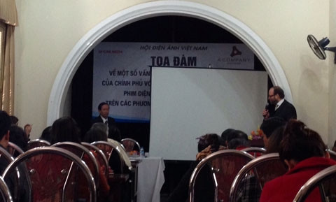 Chuyên gia Đức Van Duelmen chia sẻ với các nhà làm phim Việt Nam về vấn đề bản quyền.