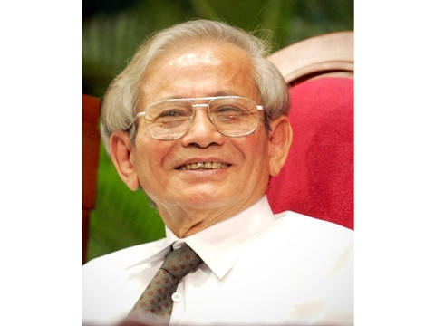 GS Phan Huy Lê đã chọn lịch sử là “nghiệp” của cả đời mình.