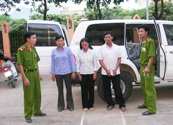 Công an Sơn La dẫn giải Bài, Viết, Linh.