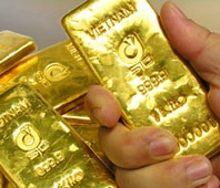 Thỏi vàng SJC một kg
được đúc trực tiếp bằng tay.