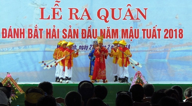 Lễ ra quân đánh bắt hải sản đầu năm.