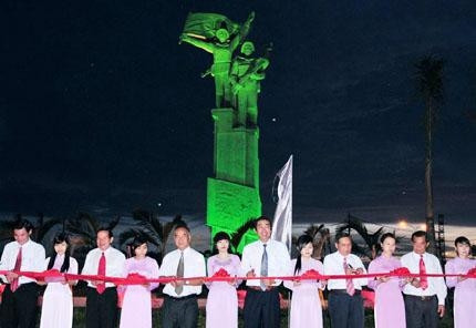 Bạc Liêu khánh thành Tượng đài chiến thắng