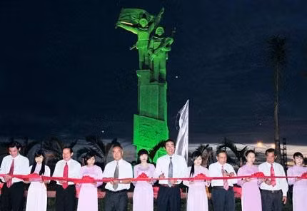 Bạc Liêu khánh thành Tượng đài chiến thắng