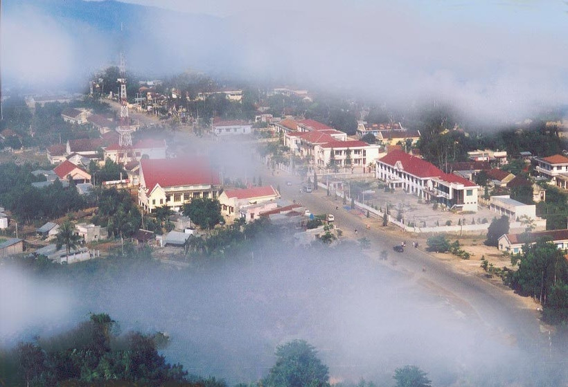 Thị trấn miền núi Tô Hạp (Khánh Sơn, Khánh Hòa) từng ngày đổi mới, phát triển. Ảnh: NGỌC BÌNH