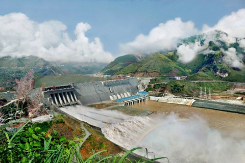 Công trình thủy điện Sơn La mang lại sự thay đổi lớn cho vùng Tây Bắc.