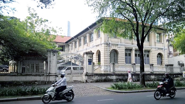 Dinh Thượng Thơ - tòa nhà có kiến trúc Pháp cổ hiện là trụ sở Sở Thông tin và Truyền thông TP Hồ Chí Minh.