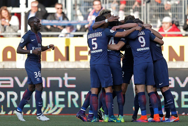 Các cầu thủ PSG ăn mừng bàn thắng. (Ảnh: 24matins.fr)