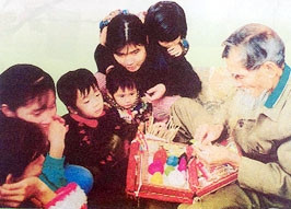 Tò he, thứ đồ chơi trẻ em
được ưa thích một thời.