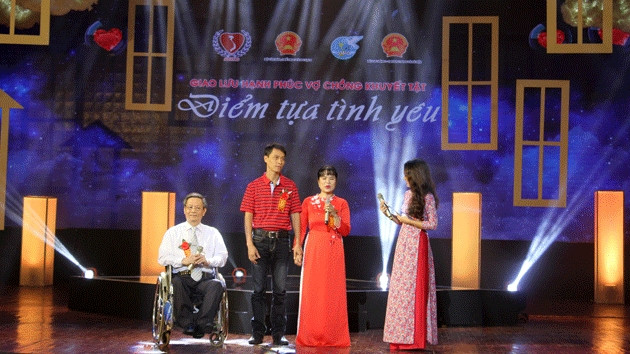 Vợ chồng anh Đỗ Ngọc Anh và chị Đỗ Thúy Hà.