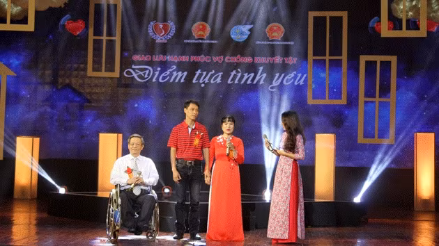 Vợ chồng anh Đỗ Ngọc Anh và chị Đỗ Thúy Hà.