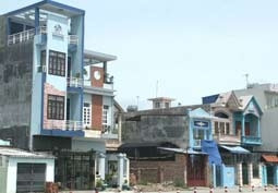 Đất ao biến thành biệt thự to đẹp.
(Ảnh : Quang Hưng)