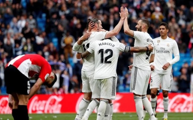 Real trở lại với chiến thắng ở vòng 33 sau khi đánh bại Bilbao 3-0 nhờ cú hat-trick của Benzema. (Ảnh: Reuters)