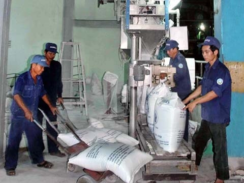 Giá thấp, lượng đường tồn kho nhiều đang gây khó khăn, áp lực đối với ngành mía đường. Ảnh: VĂN MIÊN