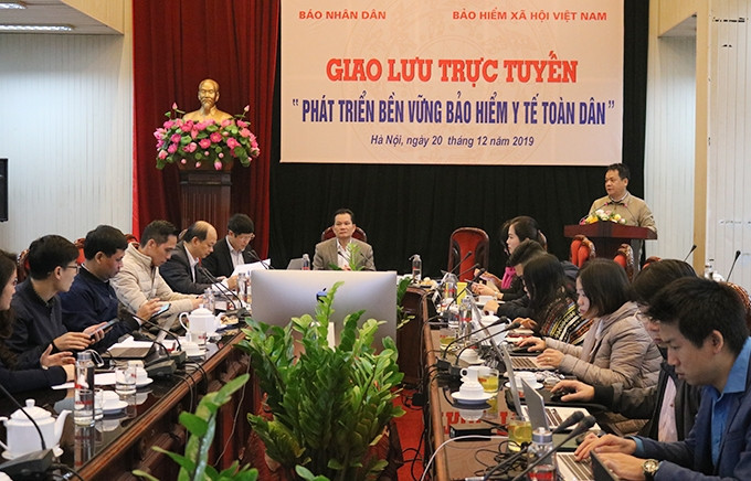 Giao lưu trực tuyến về phát triển bền vững bảo hiểm y tế toàn dân