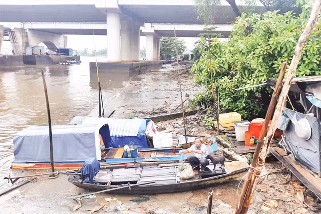 Một góc làng chài bên sông Sài Gòn. 
