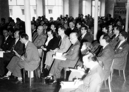 Họp báo quốc tế về Hội nghị Giơ-ne-vơ. Ảnh tư liệu TTXVN