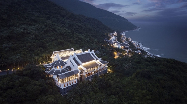 Khu nghỉ dưỡng InterContinental Danang với phong cảnh tuyệt đẹp.