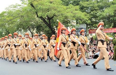 Duyên dáng sắc vàng. Ảnh: MẠNH TRƯỜNG