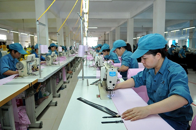 Lao động nữ, lao động có trình độ thấp và lao động làm nghề có lương thấp sẽ chịu tác động nhiều nhất của CMCN 4.0