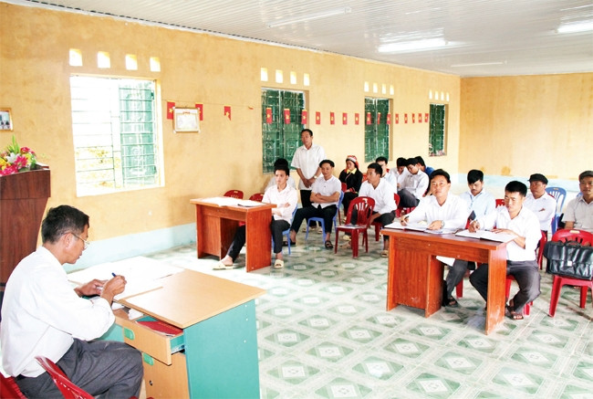 Một buổi sinh hoạt Chi bộ thôn Cốc Peng, xã Ngam La, huyện Yên Minh, Hà Giang.