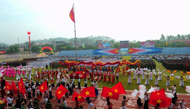 Quang cảnh Lễ mít-tinh, diễu binh, diễu hành.