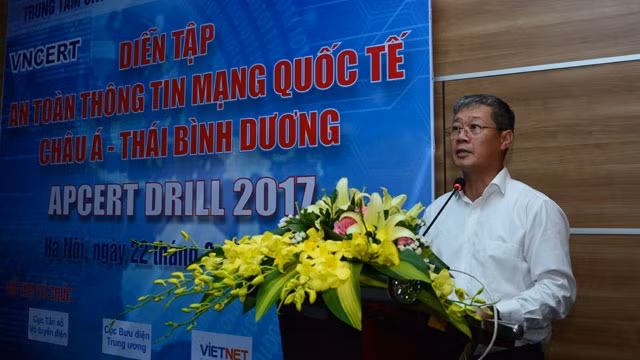 Thứ trưởng Bộ Thông tin và Truyền thông Nguyễn Thành Hưng phát biểu.