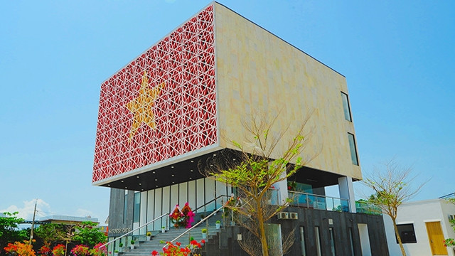 Nhà trưng bày Hoàng Sa.