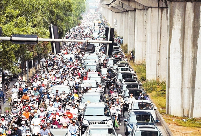Nạn tắc đường lâu nay đã trở thành nỗi ám ảnh đối với người dân Hà Nội và TP Hồ Chí Minh.