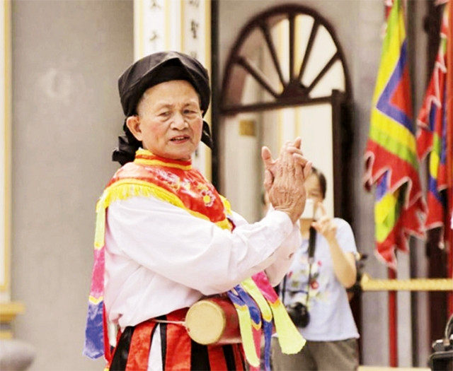 Ngàn năm điệu múa trống bồng