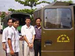 Công an dẫn giải Ngô Ngọc Lâm ra sân bay Tân Sơn Nhất, TP Hồ Chí Minh.