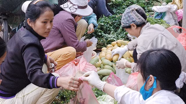 Thực phẩm buổi sáng tươi ngon. Ảnh: NG.NAM
