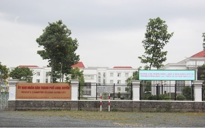 Trụ sở Thành ủy - UBND TP Long Xuyên, nơi bà Vương Mai Trinh công tác.