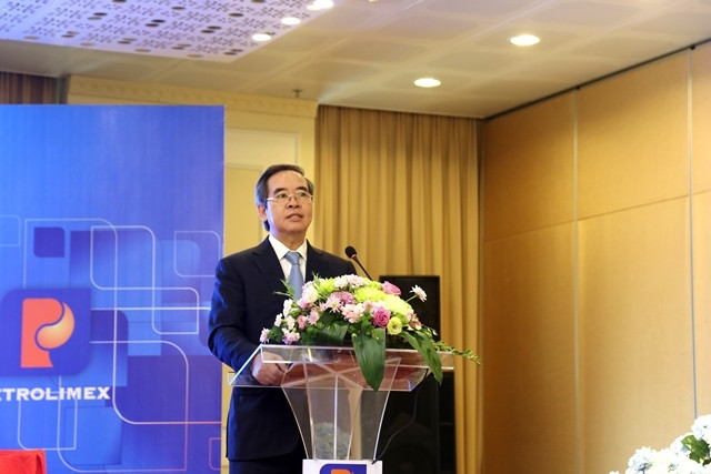 Đồng chí Nguyễn Văn Bình, Ủy viên Bộ Chính trị, Bí thư T.Ư Đảng, Trưởng Ban Kinh tế T.Ư phát biểu ý kiến chỉ đạo tại hội nghị.