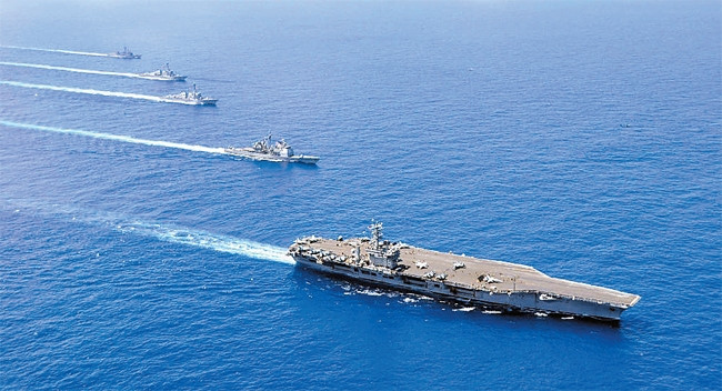 Nhóm tàu tiến công Carl Vinson của quân đội Mỹ. Ảnh U.S Navy