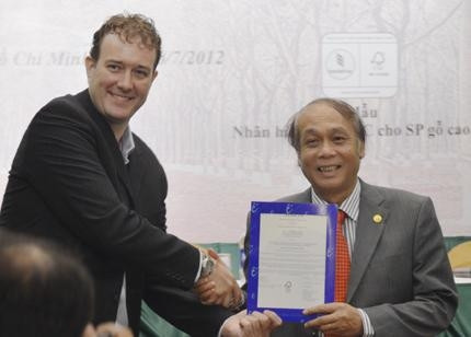 VRG đón nhận chứng chỉ FSC