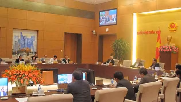 Phiên họp sáng nay của Ủy ban TVQH đã nghe báo cáo giám sát về tình hình oan, sai trong việc áp dụng pháp luật về hình sự, tố tụng hình sự thời gian qua.