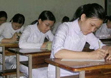 Thí sinh làm bài thi tại trường THPT
Lê Hồng Phong (TP Hồ Chí Minh).