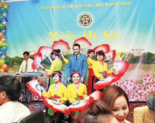 Đêm ca nhạc mừng Xuân của cộng đồng người Việt tại LB Nga.