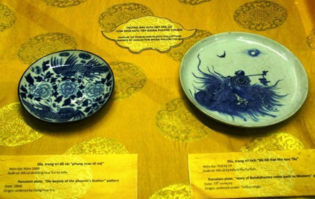 Các đĩa sứ ký kiểu dưới thời Tự Đức của nhà sưu tập Đoàn Phước Thuận.