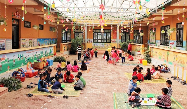 Sân chơi đầy mầu sắc ở Trường mẫu giáo SOS Điện Biên Phủ.