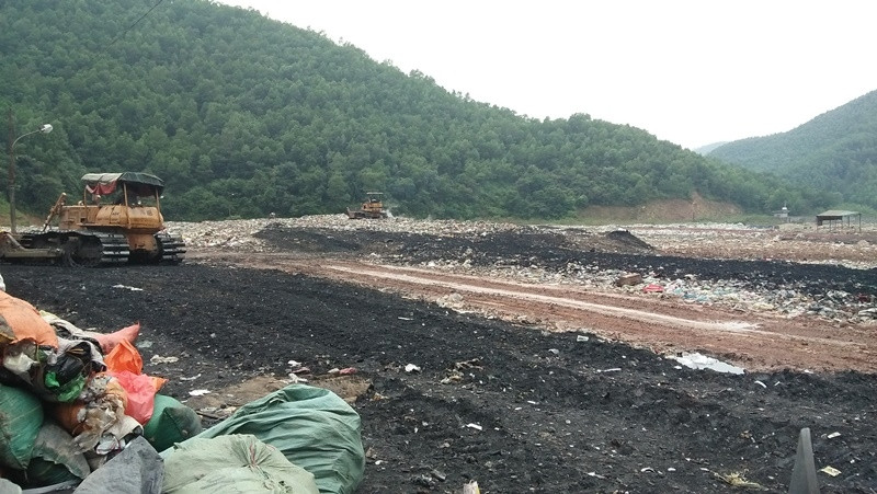 Bãi chôn lấp rác thải sinh hoạt Đá Mài gần như không có ruồi nhặng, mùi hôi.