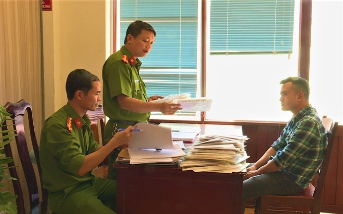 Đối tượng Lê Mạnh Cường tại Cơ quan Công an.