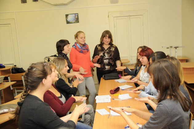 Sinh viên học tập, nghiên cứu tại ĐH Tổng hợp Sư phạm quốc gia Tula mang tên L.N. Tolstoi.