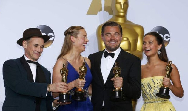 Bốn nam nữ diễn viên xuất sắc nhất của hạng mục diễn xuất.